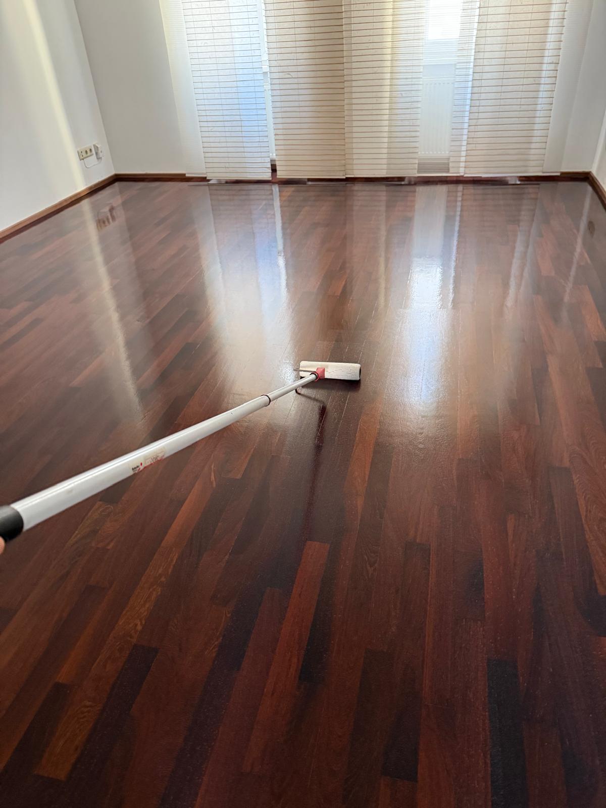Restaurierter Holzdielenboden in Altbauwohnung
